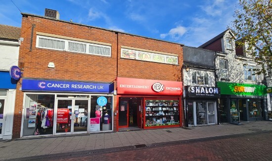 90 High St, Gillingham to rent - Building Photo - Image 1 of 1