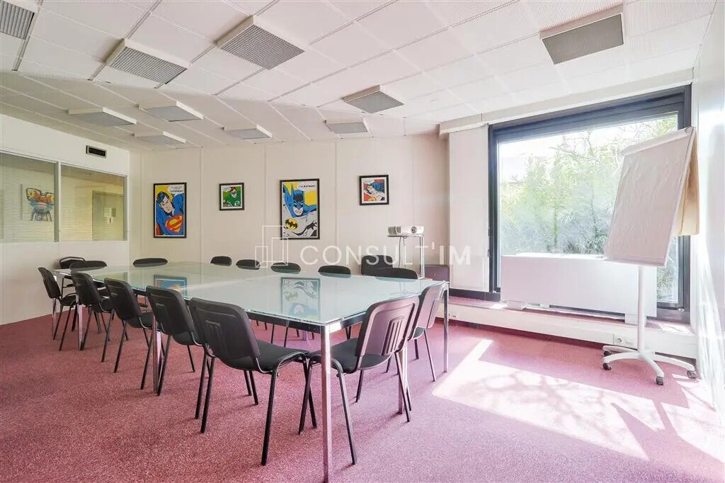 Vente Bureaux 260 m² - Photo 1