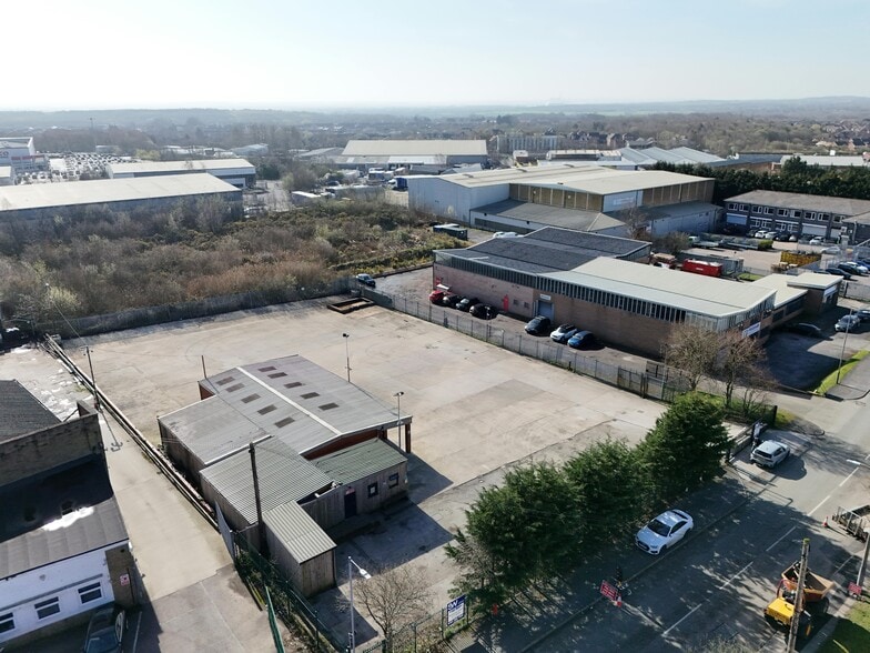 Haydock Ln, Haydock to rent - Building Photo - Image 2 of 4