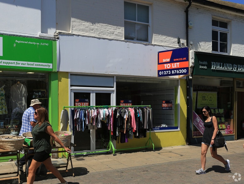 69 George St, Hove to rent - Building Photo - Image 2 of 2