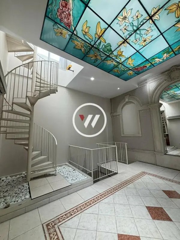 Office in Marseille to rent Interior Photo- Image 1 of 11