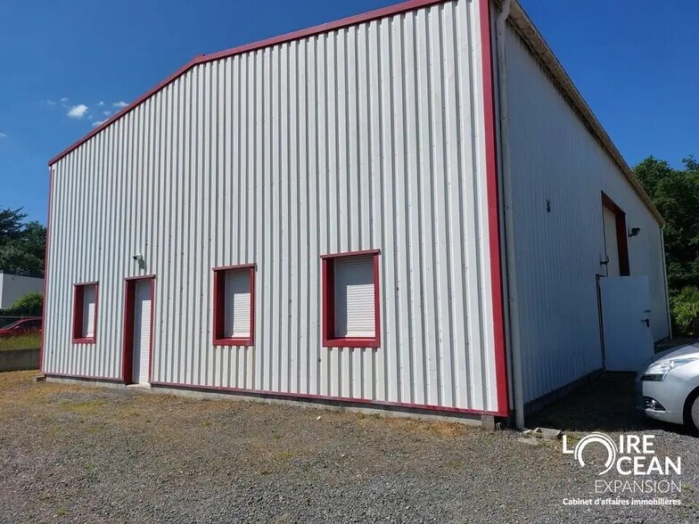Light Industrial in Nantes to rent - Building Photo - Image 2 of 10