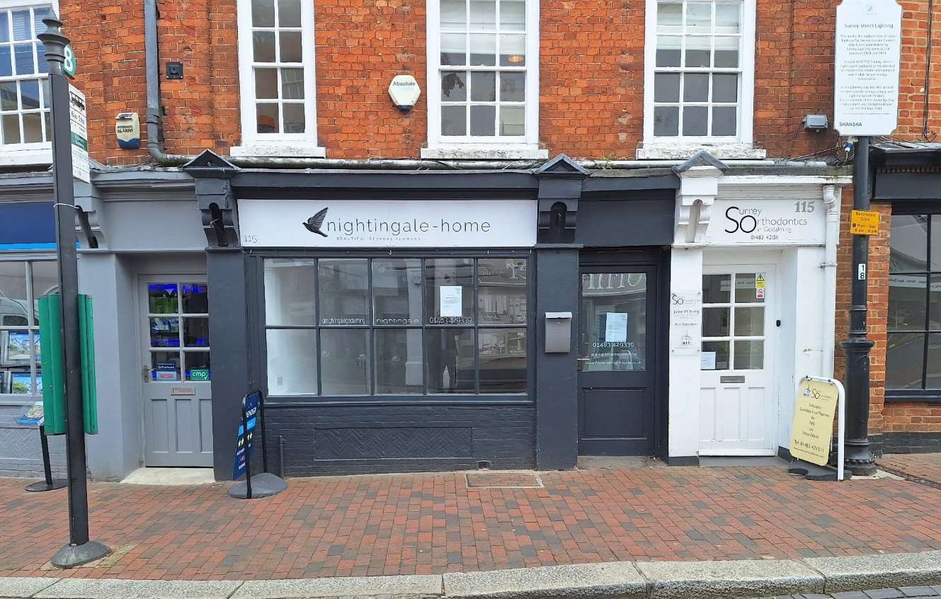 115 High St, Godalming to rent Building Photo- Image 1 of 2