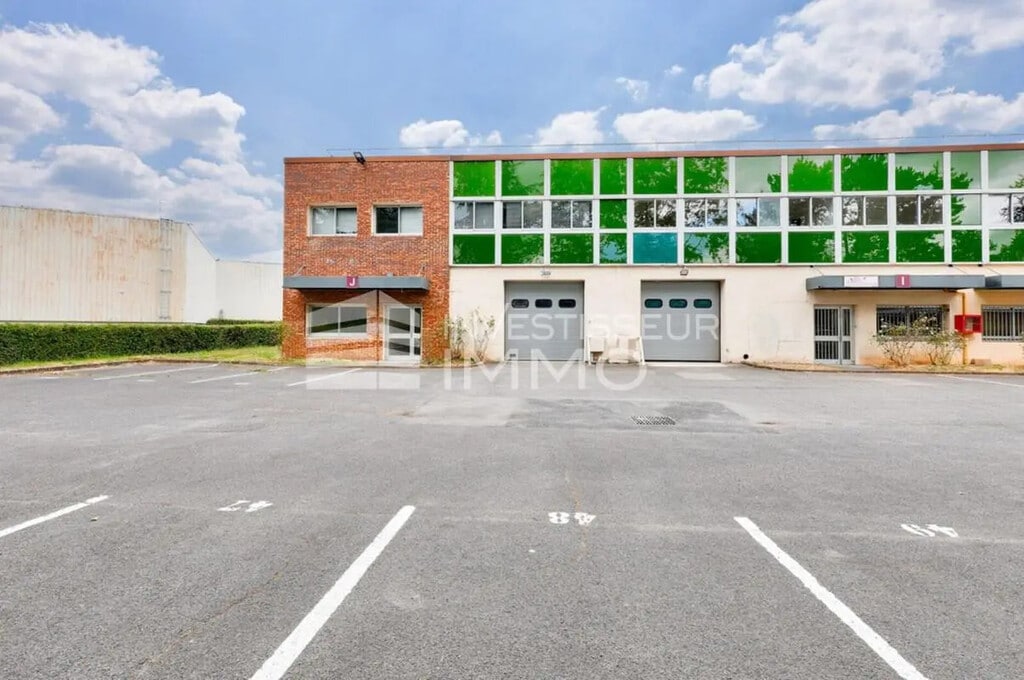 Location Local d'activités 351 m² - Photo 1