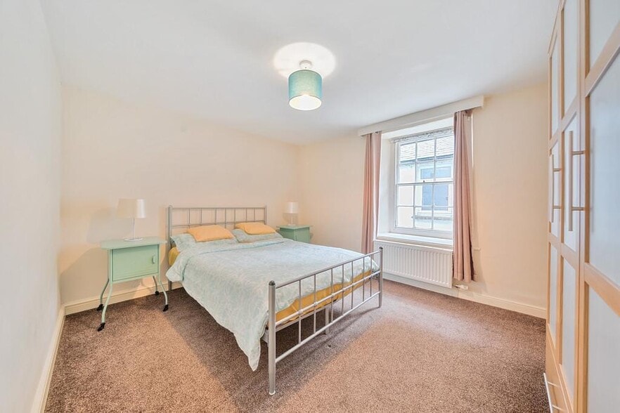 2 Cheapside, Ambleside for sale - Building Photo - Image 3 of 22