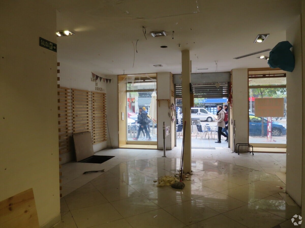 Madrid, MAD 28015 - Unit Puerta A, Esc. 1 -  - Interior Photo - Image 1 of 7