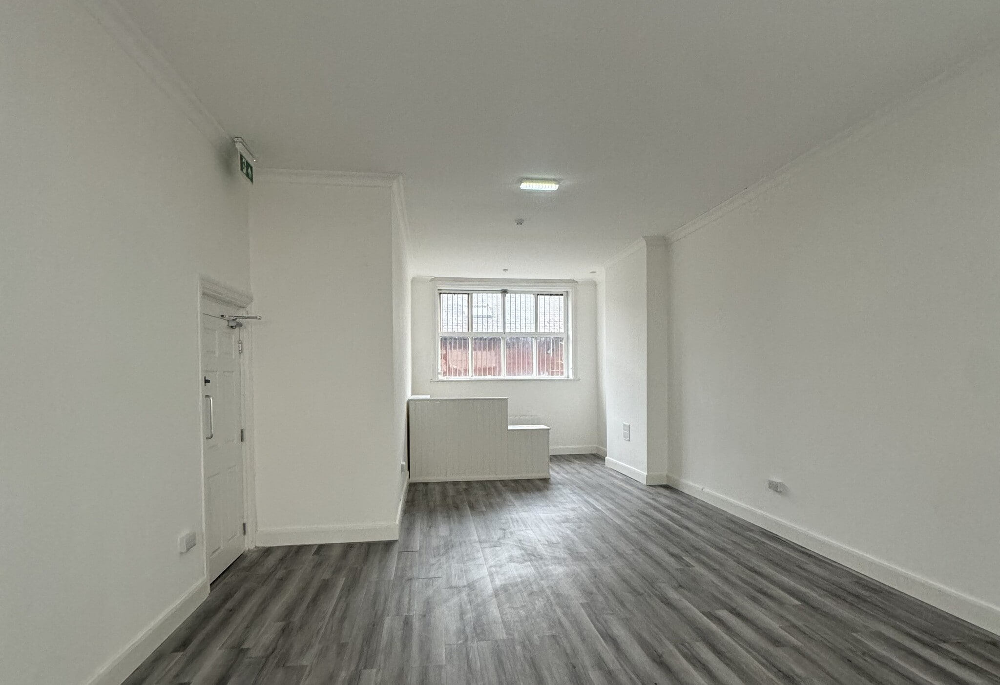 6-8 Graham Rd, Malvern to rent Interior Photo- Image 1 of 1