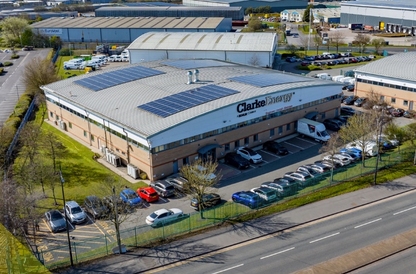 Multi-Let Industrial Investment portfolio of 3 properties for sale on LoopNet.co.uk - Building Photo - Image 3 of 7