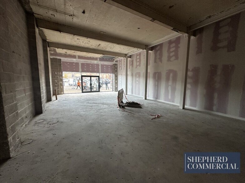 Weavers Wharf, Kidderminster to rent - Interior Photo - Image 3 of 4