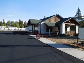 16492 William Foss Rd, La Pine, OR for sale Building Photo- Image 1 of 1