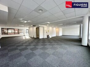 11 Avenue Des Belges, Aix-en-Provence to rent Interior Photo- Image 1 of 8