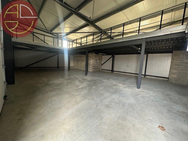 Industrial in Deyme for sale Interior Photo- Image 1 of 7