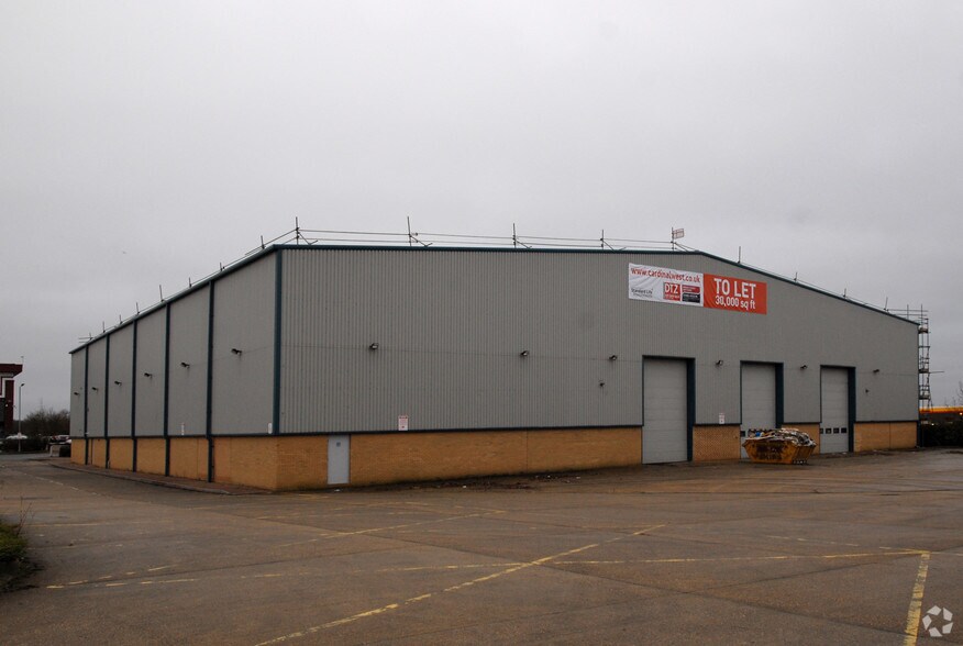 Cardinal Way, Godmanchester for rent - Building Photo - Image 2 of 2