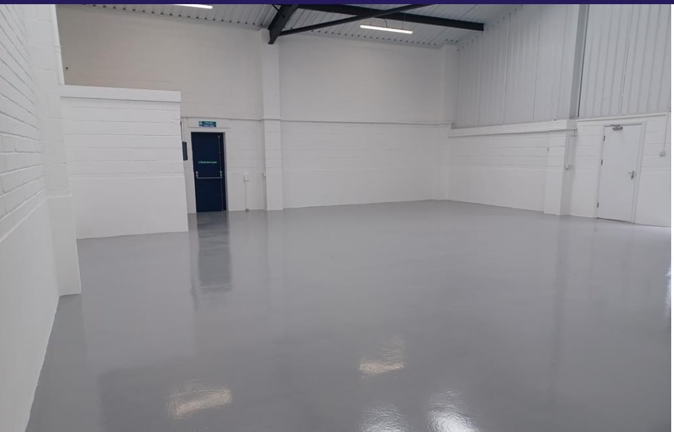 Burndell Rd, Ford to rent Interior Photo- Image 1 of 1