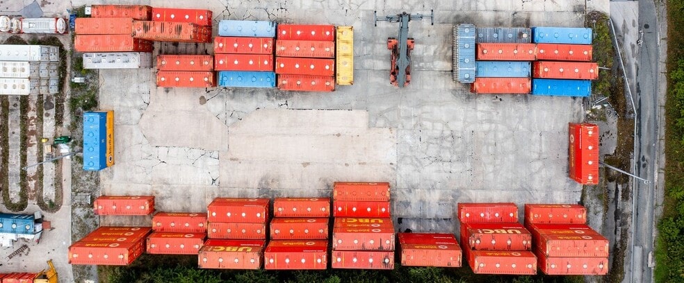 Manchester Rd, Manchester to rent - Building Photo - Image 1 of 11