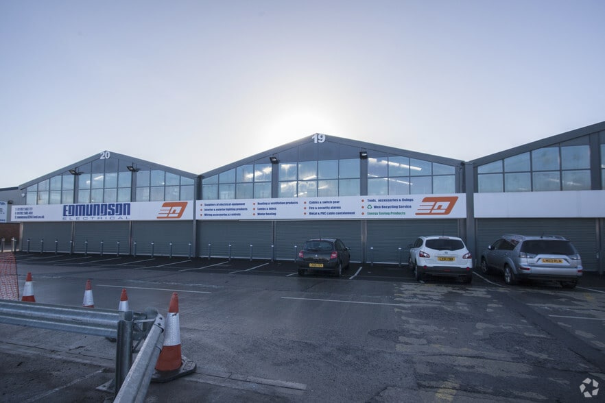 Carmarthen Rd, Swansea to rent - Building Photo - Image 3 of 4