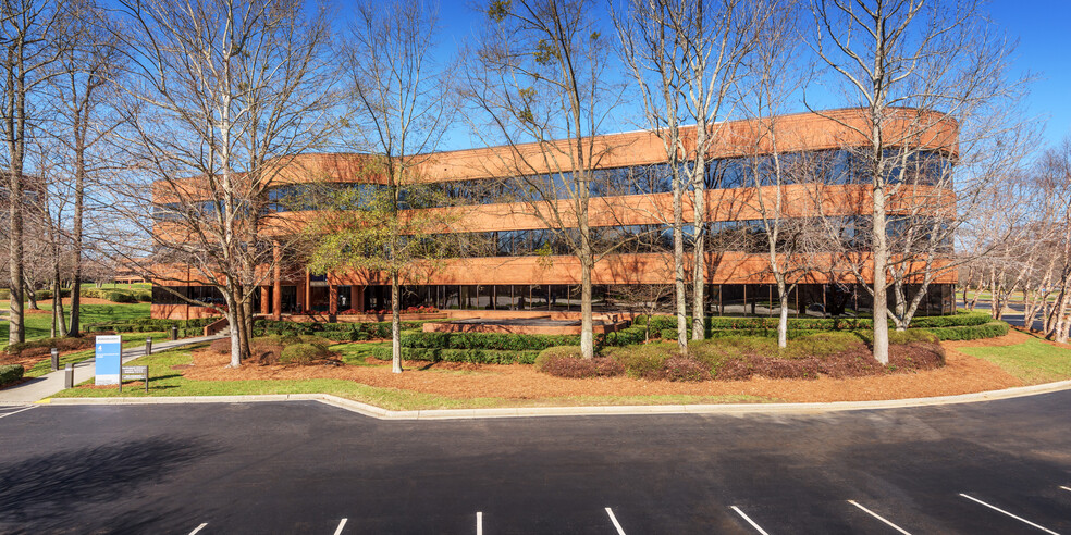 50 International Dr, Greenville, SC for rent - Building Photo - Image 1 of 2