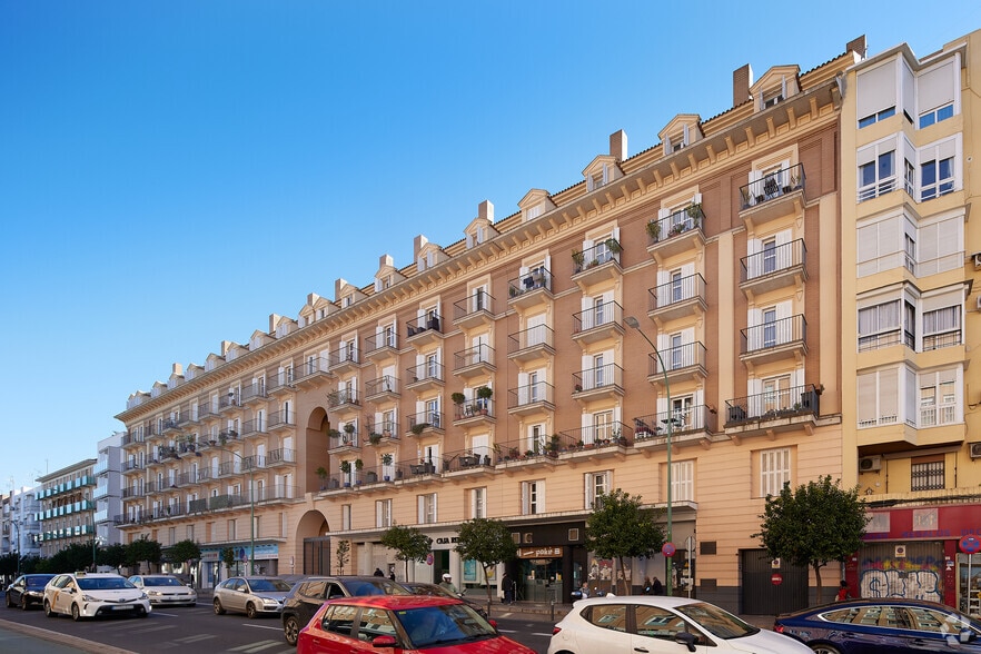 Calle CARRETERA DE CARMONA, 6, Sevilla, Sevilla to rent - Building Photo - Image 2 of 2