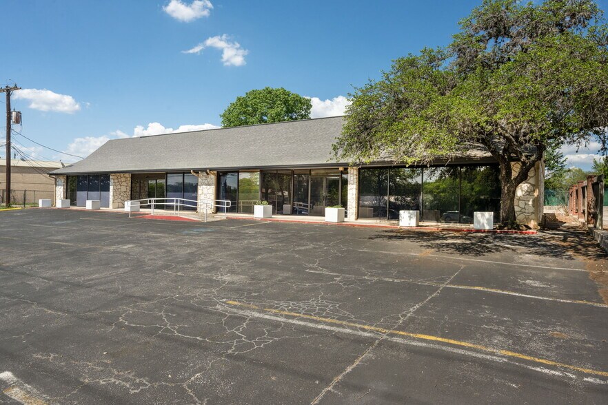 1955 Babcock Rd, San Antonio 78229 UK