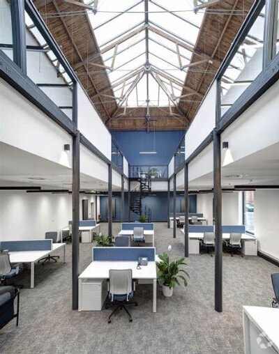 College St, Newcastle Upon Tyne to rent - Interior Photo - Image 2 of 5