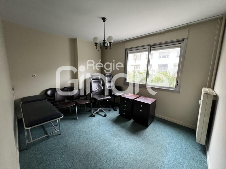 Office in Villeurbanne to rent - Interior Photo - Image 2 of 21