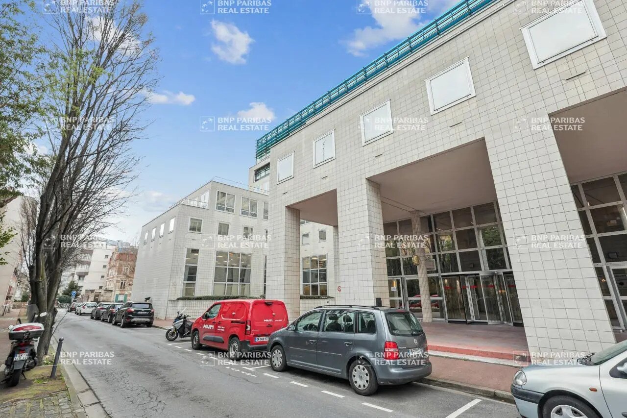 2 Rue Maurice Hartmann, Issy-les-Moulineaux to rent Building Photo- Image 1 of 17