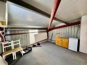 101 Springwell Rd, Bangor to rent Interior Photo- Image 1 of 6