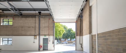 Units 2-13 Armley Rd, Leeds to rent Interior Photo- Image 2 of 4