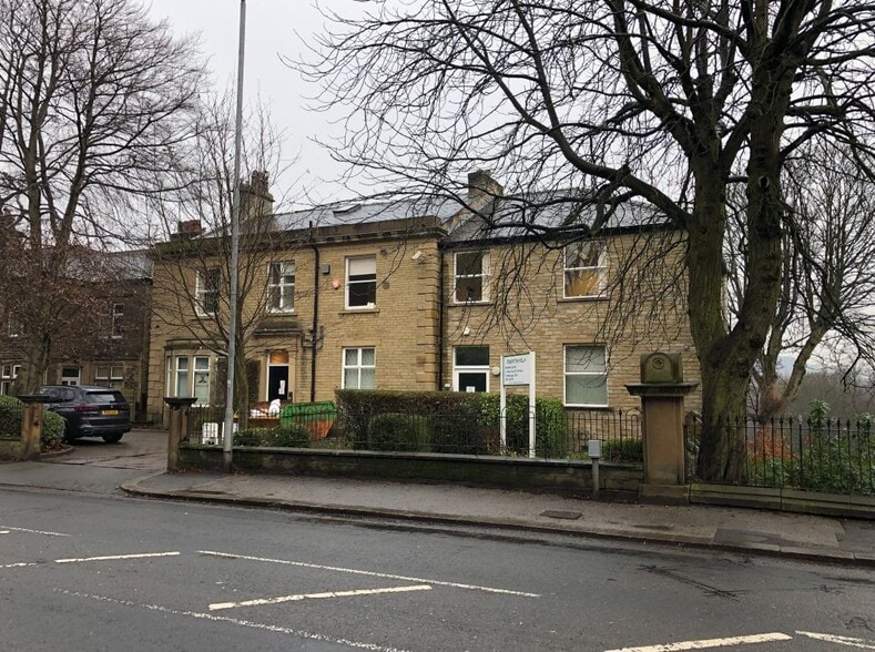 22-24 Edgerton Rd, Huddersfield to rent - Building Photo - Image 1 of 3