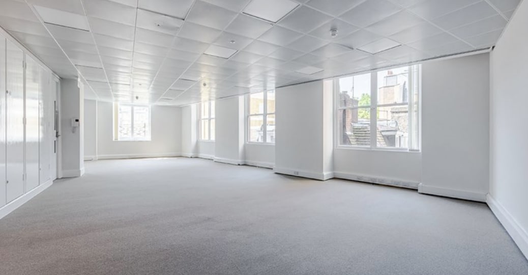 2 Queen Annes Gate Buildings, London to rent Interior Photo- Image 1 of 4