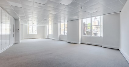 2 Queen Annes Gate Buildings, London to rent Interior Photo- Image 1 of 4