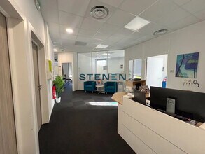 Office in Aix-en-Provence to rent Interior Photo- Image 1 of 4