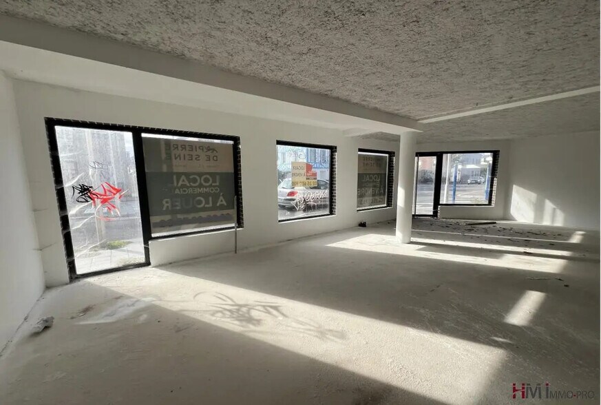 Retail in Déville-lès-Rouen for sale - Interior Photo - Image 1 of 5