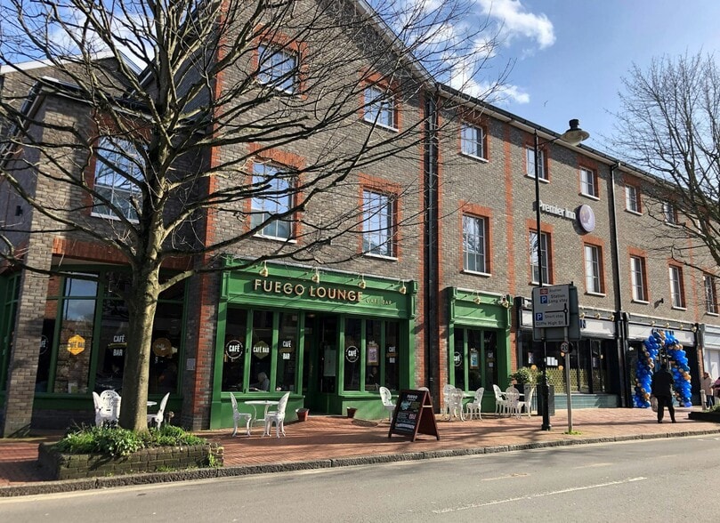 Friars Ct, Lewes to rent - Building Photo - Image 2 of 3