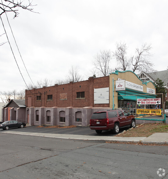 540-534 Pawling Ave, Troy, NY for rent - Primary Photo - Image 1 of 47