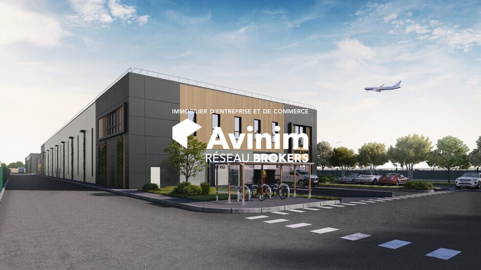 Industrial in Morangis to rent - Building Photo - Image 2 of 4