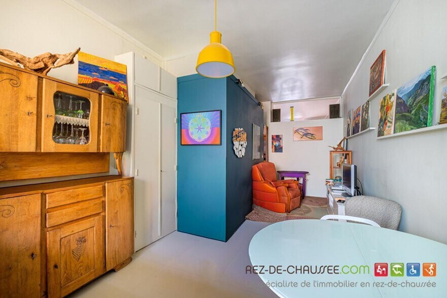 Build-to-Rent in Lyon for sale - Interior Photo - Image 2 of 4