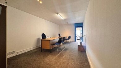 17-17A Walm Ln, London to rent Building Photo- Image 2 of 3