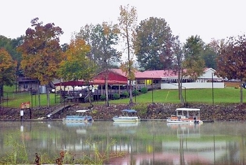 338 Yarbro Harbor Dr, Decaturville, TN for sale - Primary Photo - Image 1 of 1