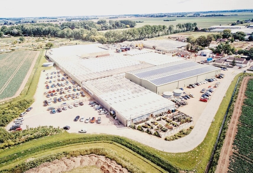 Plants Depot portfolio of 2 properties for sale on LoopNet.co.uk - Building Photo - Image 2 of 11