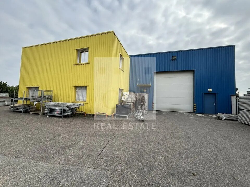 Light Industrial in Charvieu-Chavagneux for sale Building Photo- Image 1 of 13