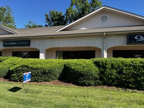 2358 US Highway 70, Swannanoa, NC for rent Building Photo- Image 1 of 3