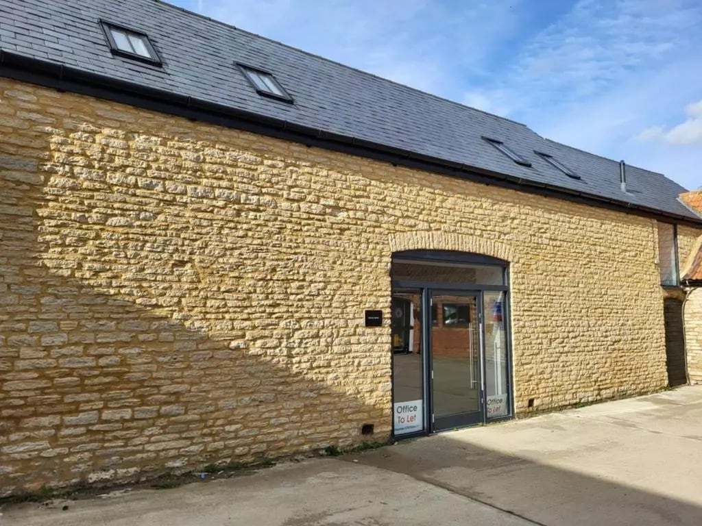 Olney Rd, Yardley Hastings to rent Primary Photo- Image 1 of 18