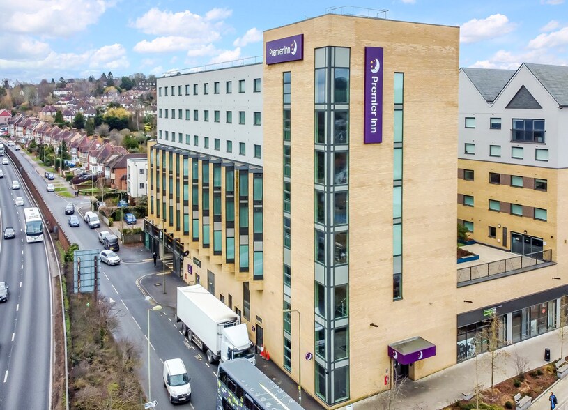 Westway Square, Oxford for sale - Primary Photo - Image 1 of 1