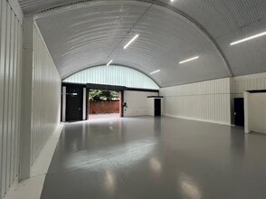 Woollam Pl, Manchester to rent Interior Photo- Image 2 of 2