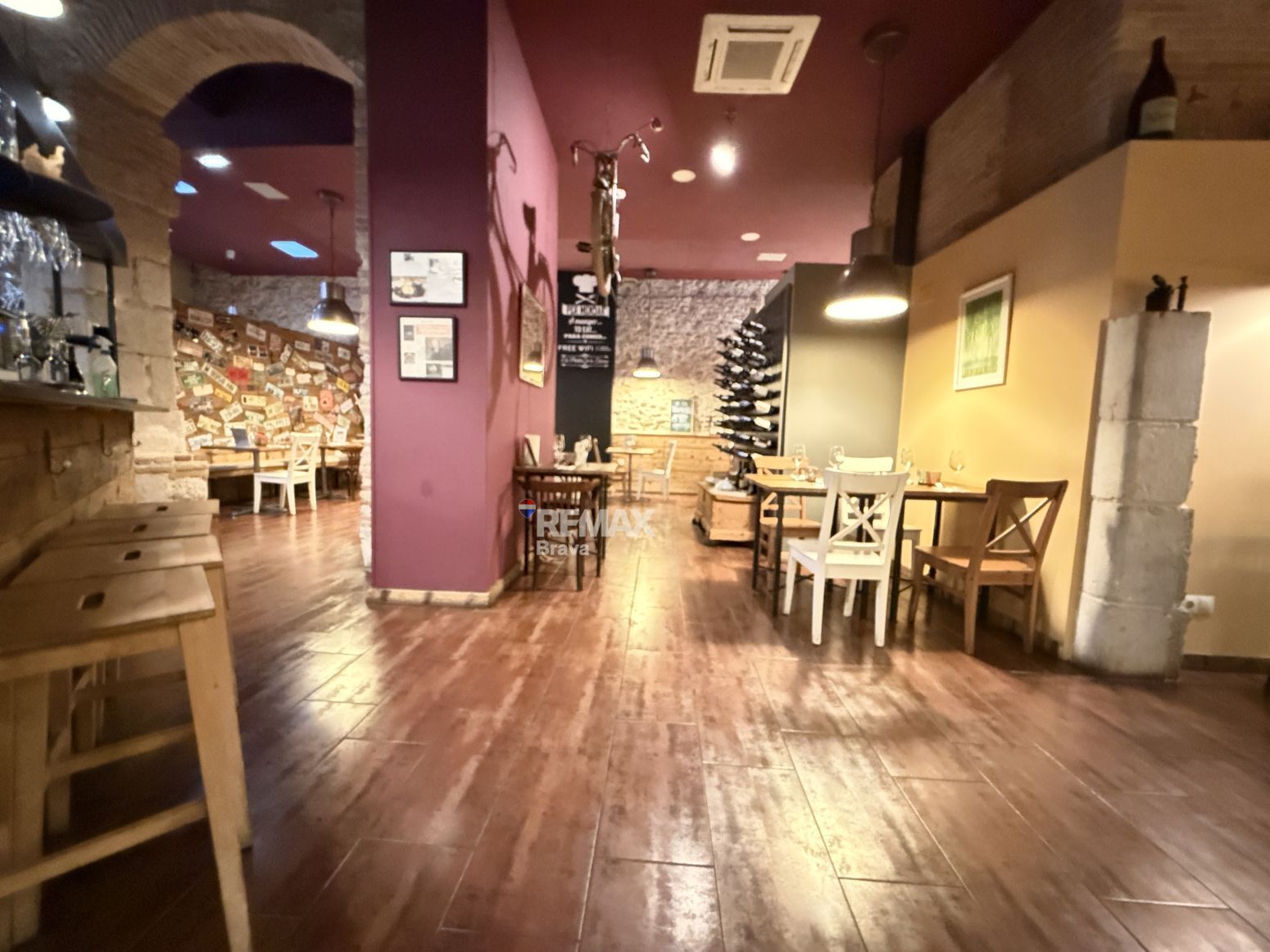 Retail in Figueres, Gerona to rent Interior Photo- Image 1 of 19