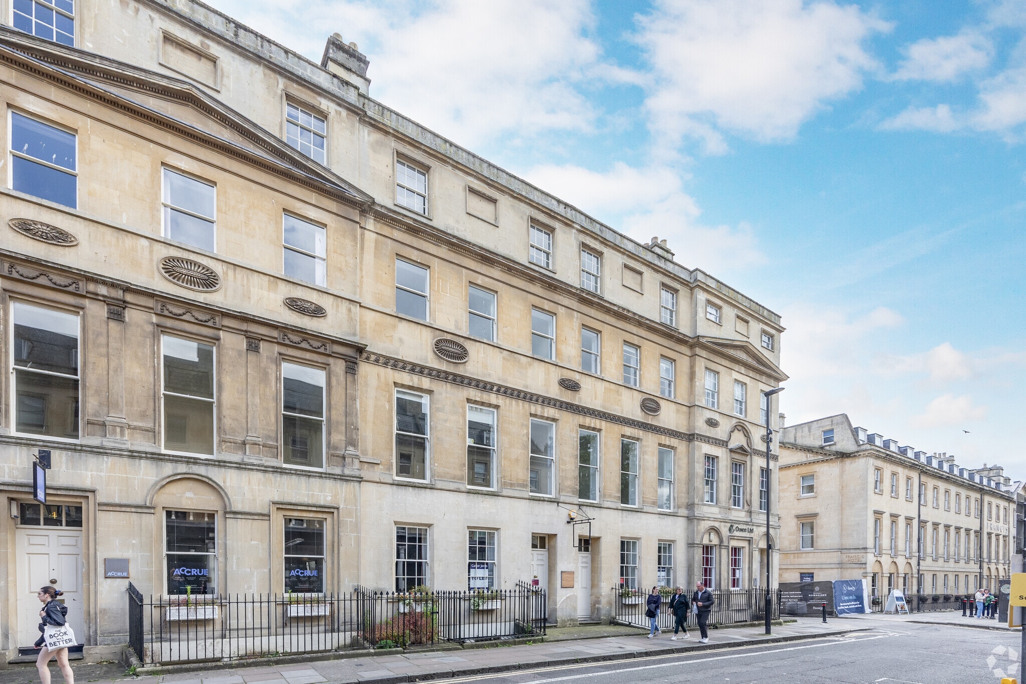 5-6 Queen Sq, Bath to rent Primary Photo- Image 1 of 5