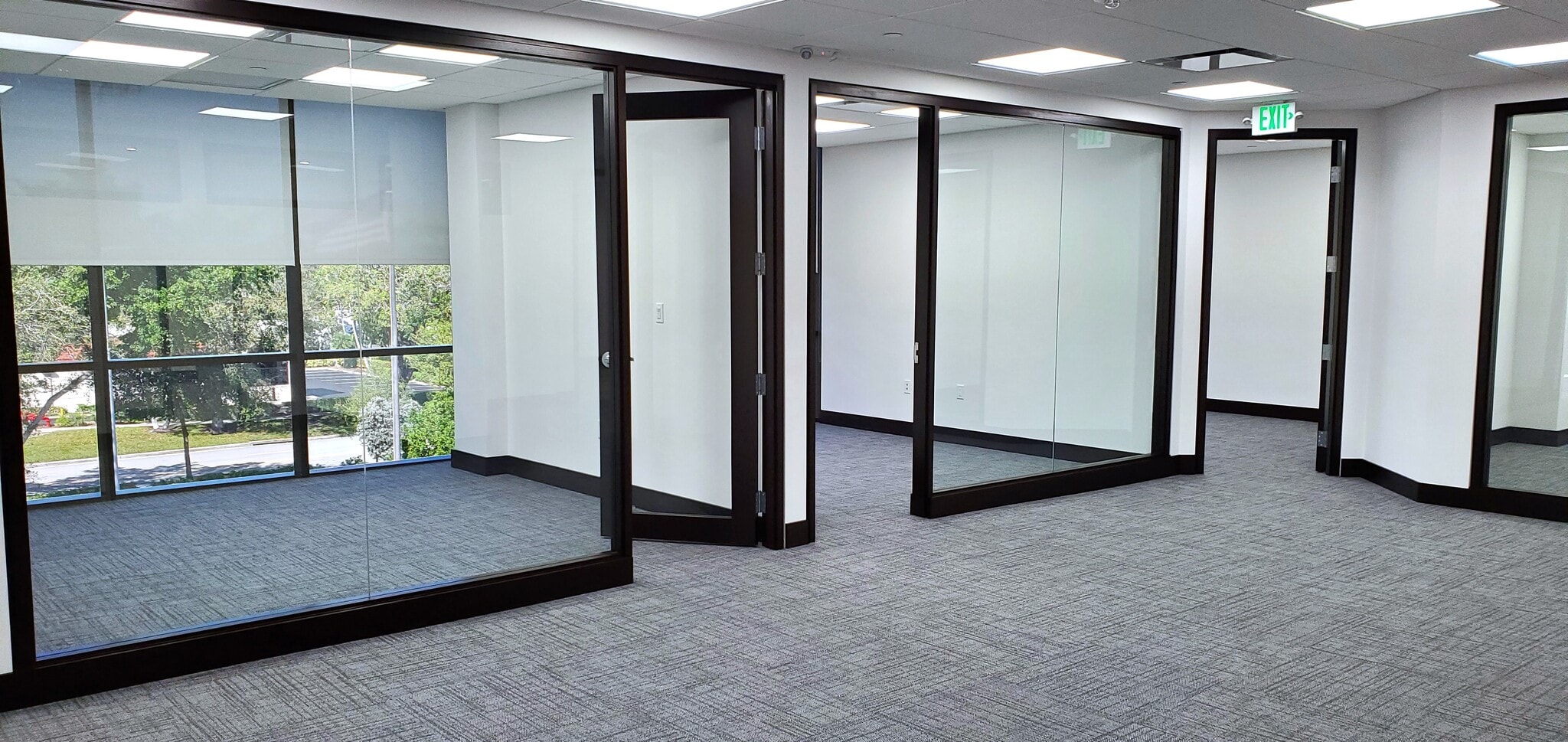 2000 Glades Rd, Boca Raton, FL to rent Interior Photo- Image 1 of 4