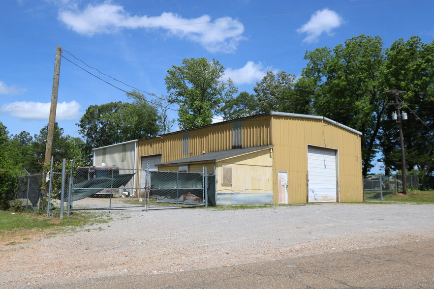 150 Old White Rd S, West Point, MS for sale - Primary Photo - Image 1 of 14