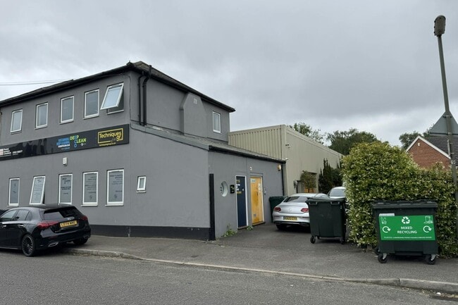 More details for 46 Station Rd, Chertsey - Industrial for Sale